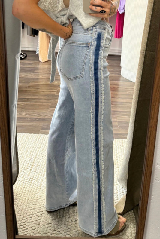 Jeans The Sensory Beau Blue Contrast Stripe Frayed Panel – Modest Fashion
