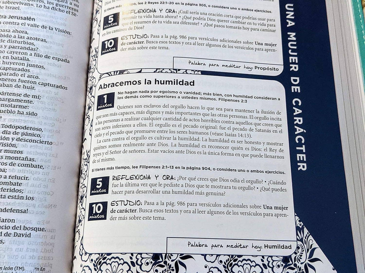Busy Mom Devotional Bible NVI Turquoise - The Sensory