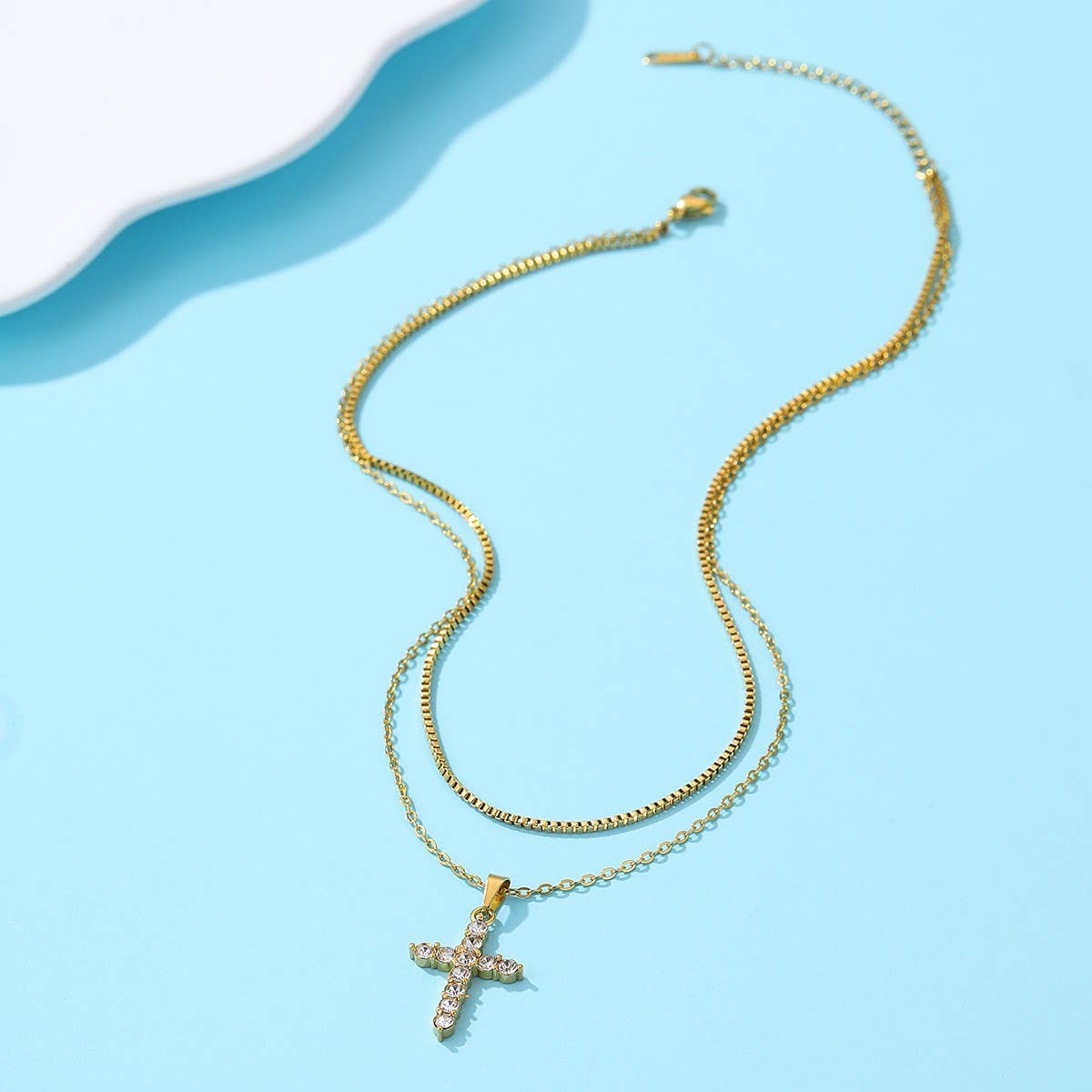 Crystal cross necklace in 18K gold finish - The Sensory