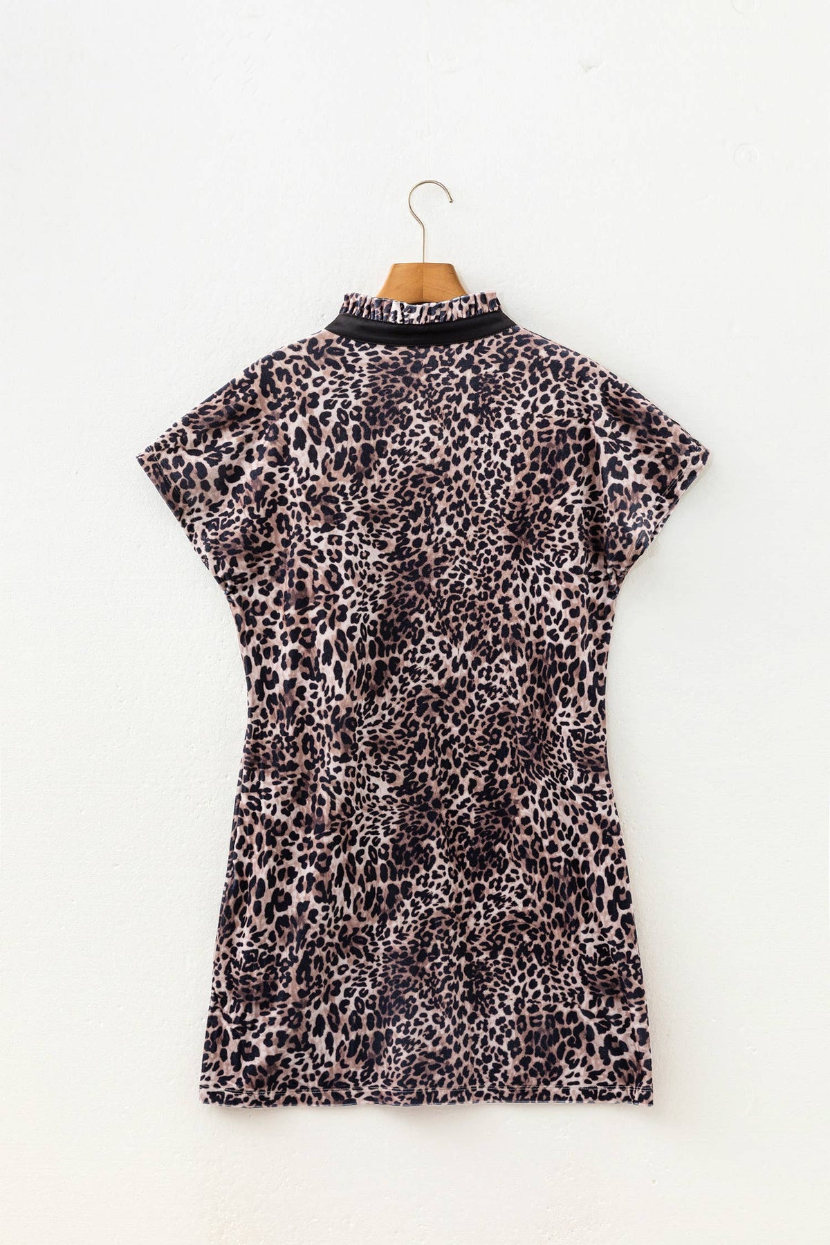 Leopard Print Short Sleeve Mini Shift Silhouette Dress