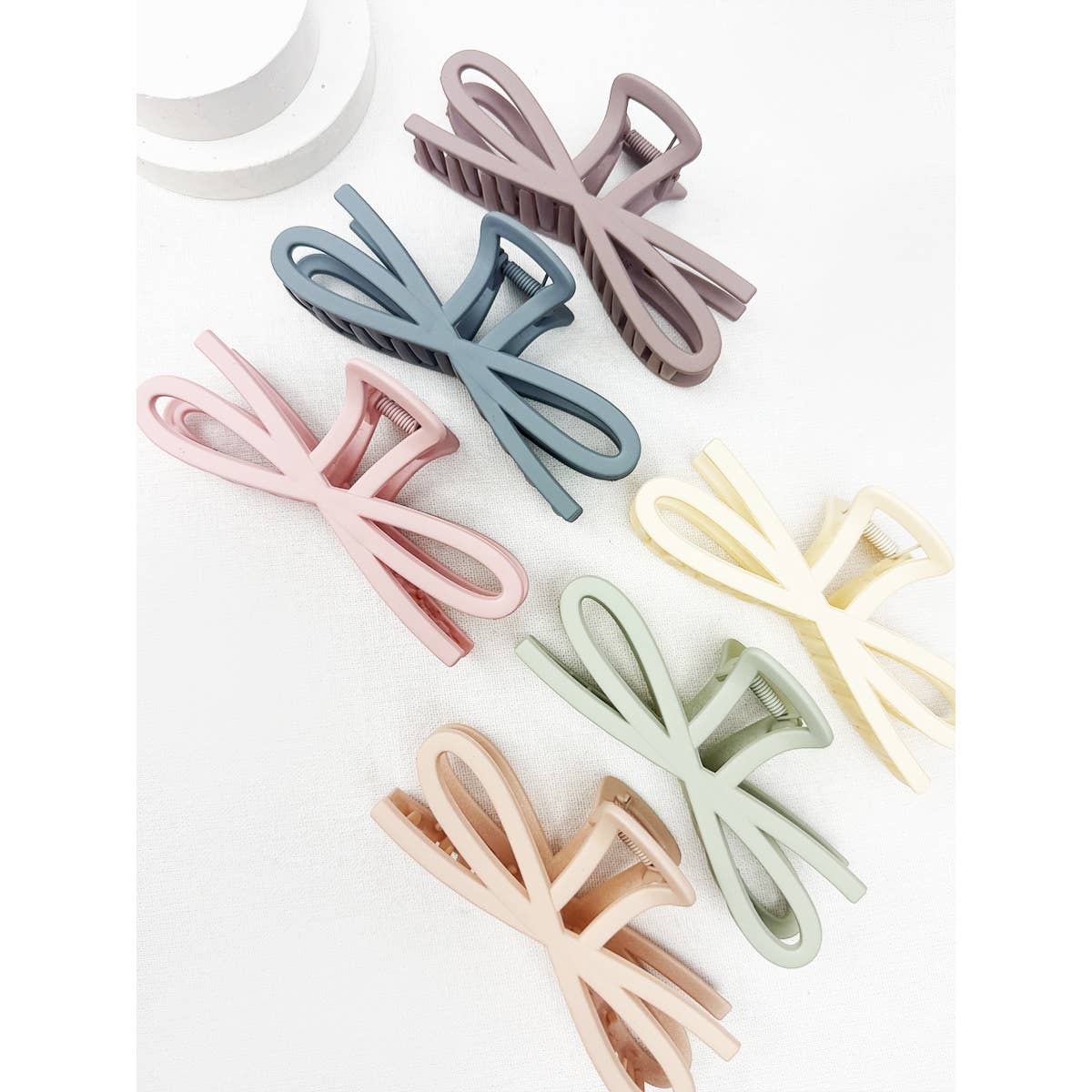 Hair Clip Jumbo Knotted Bow Claw Soft Tone