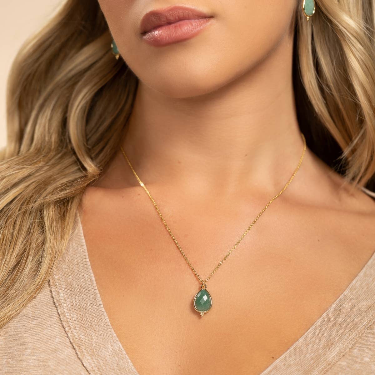 Teardrop Stone Pendant Necklace - The Sensory