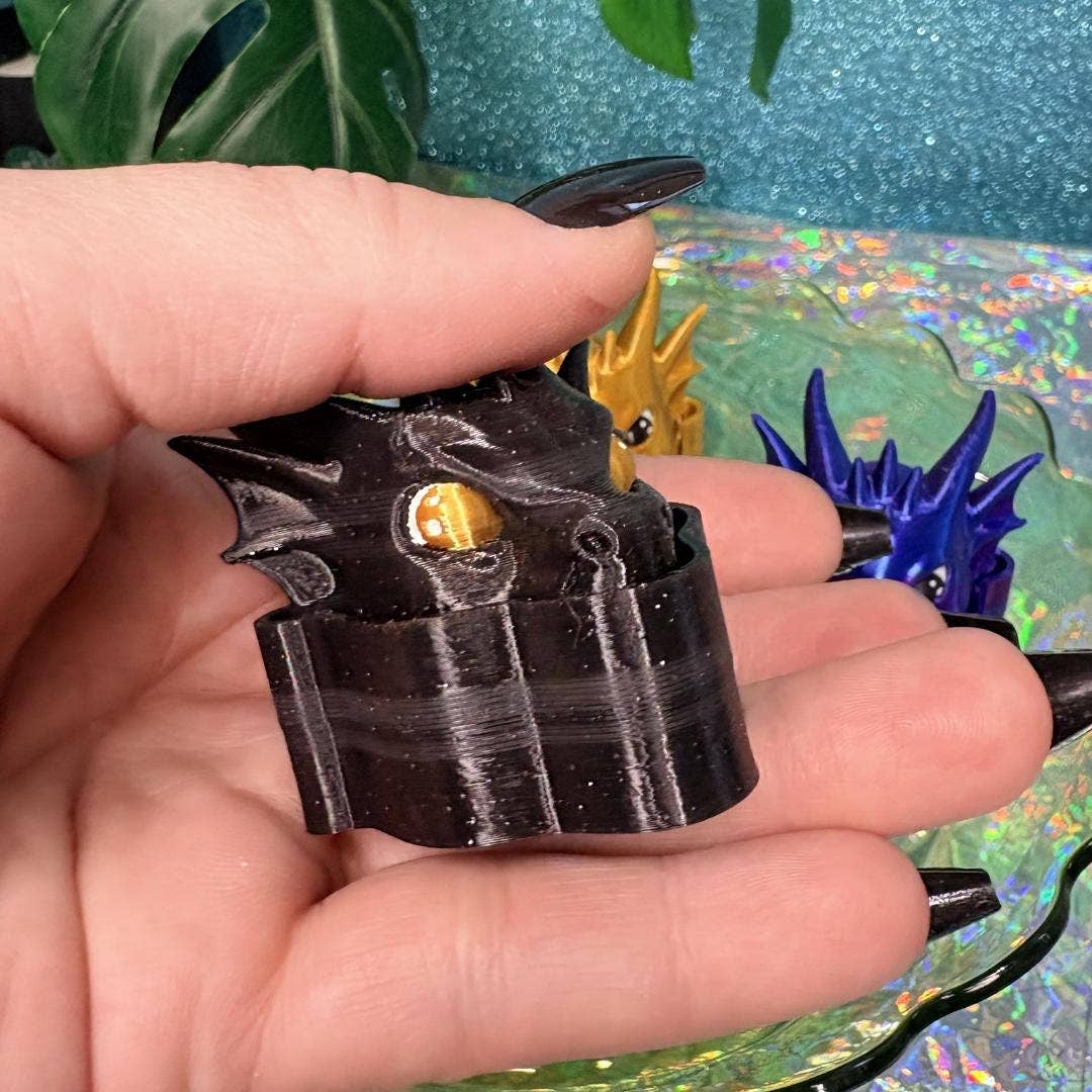Romantasy Dragon Head Fidget Clicker