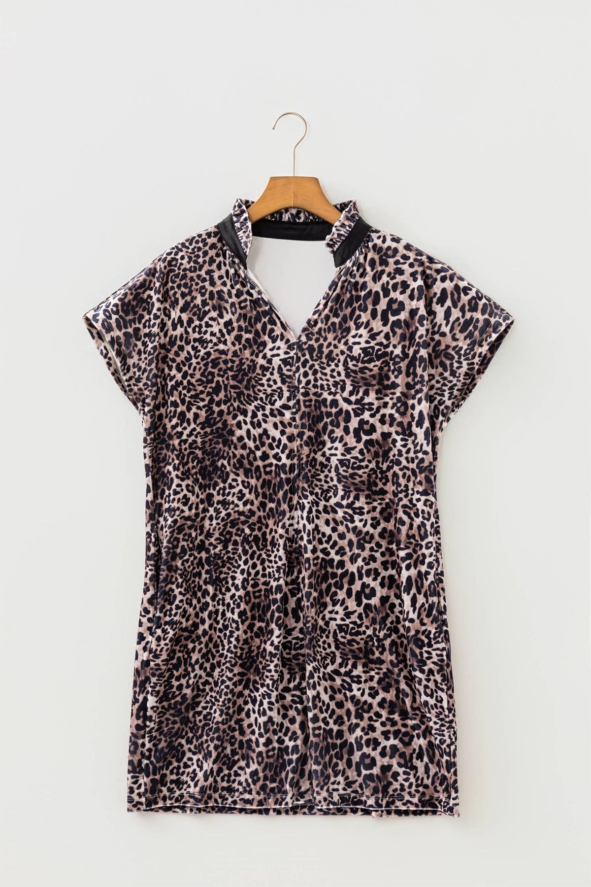 Leopard Print Short Sleeve Mini Shift Silhouette Dress