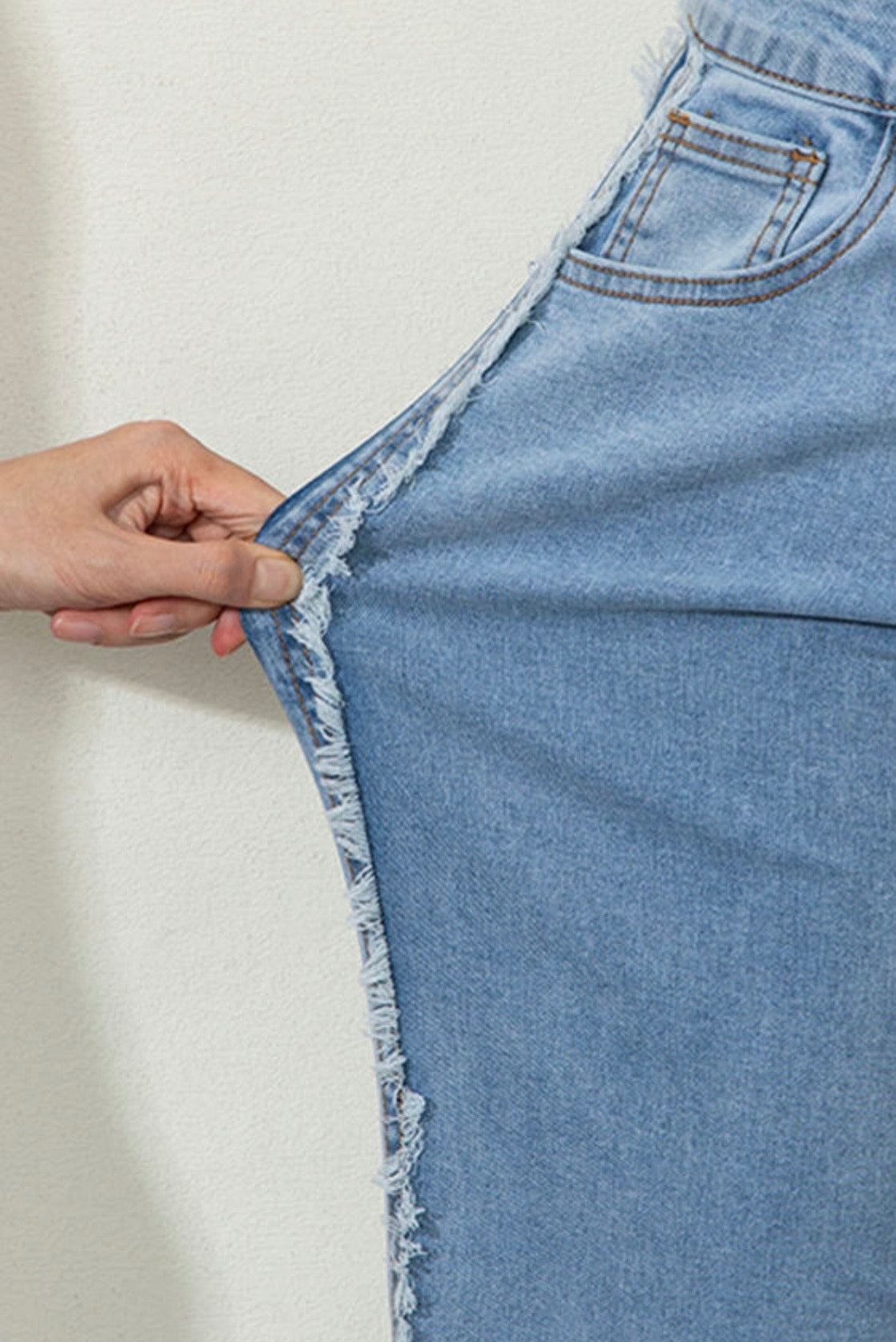 Jeans The Sensory Beau Blue Contrast Stripe Frayed Panel – Modest Fashion