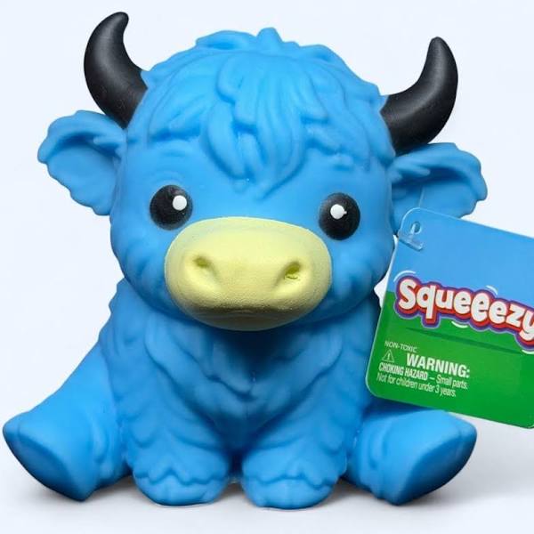 Squeeezy Highland Cow